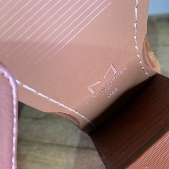 Marc fisher Gardi pointed toe boots.  Brown western booties. Cowgirl - Picture 6 of 9